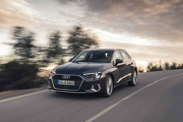 Audi A3 35 TFSI S tronic con tecnología Mild Hybrid de 48 voltios