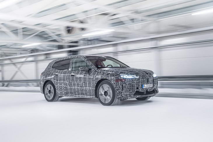 El BMW iX ya se prueba en frío extremo