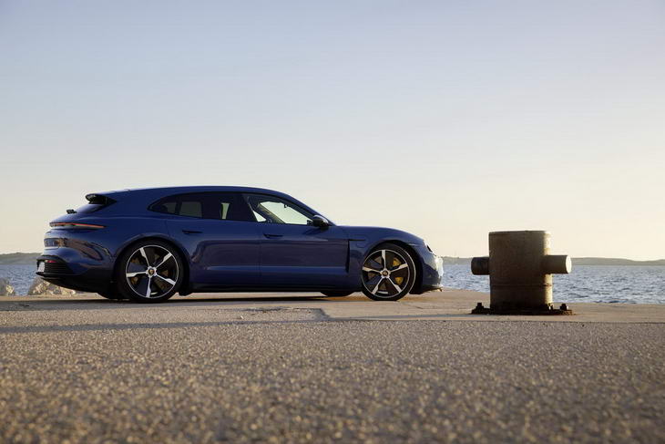 Porsche Taycan Sport Turismo: entre el original y el Cross Turismo