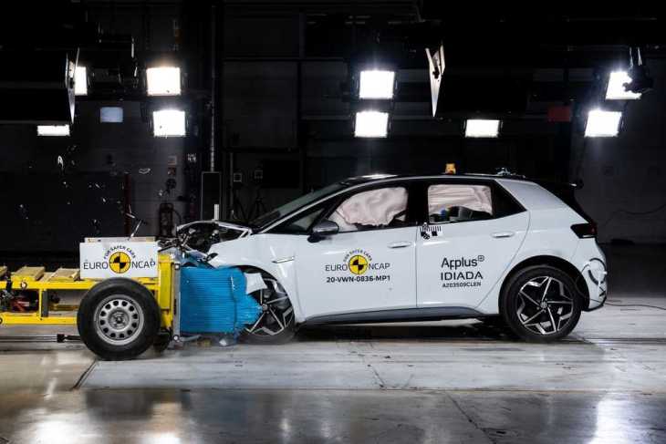 ¿Es un coche eléctrico tan seguro como un coche de combustión tradicional?