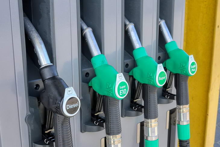 El precio del combustible y la electricidad frenan la compra de vehículos