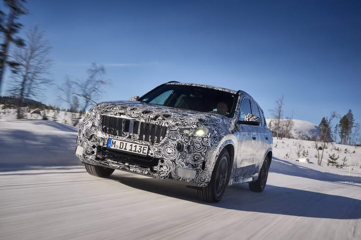 El BMW iX1 se enfrenta a las últimas pruebas de invierno