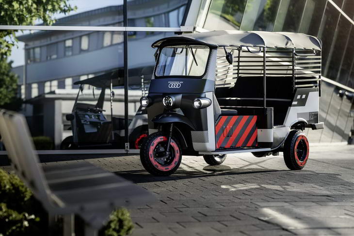 Audi electrifica unas bicitaxis en India con baterías usadas