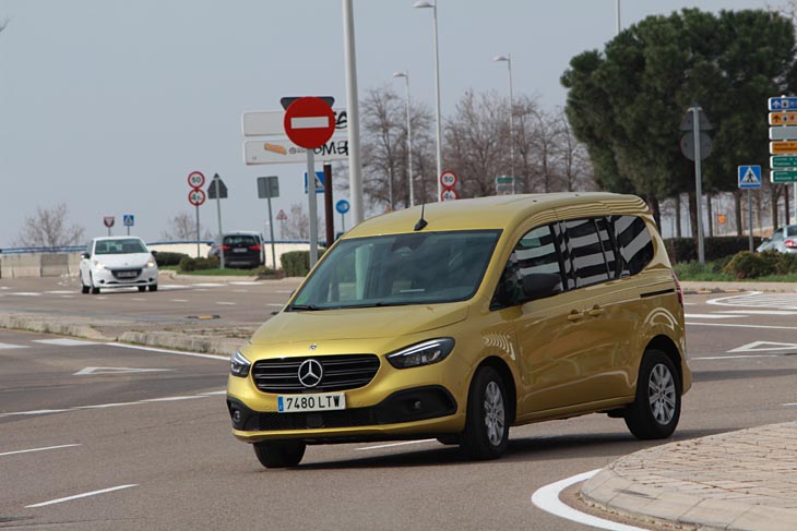 Prueba Mercedes-Benz Citan 110 CDI Tourer 2022 dinamica