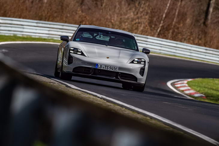 El Porsche Taycan bate un nuevo récord en Nürburgring