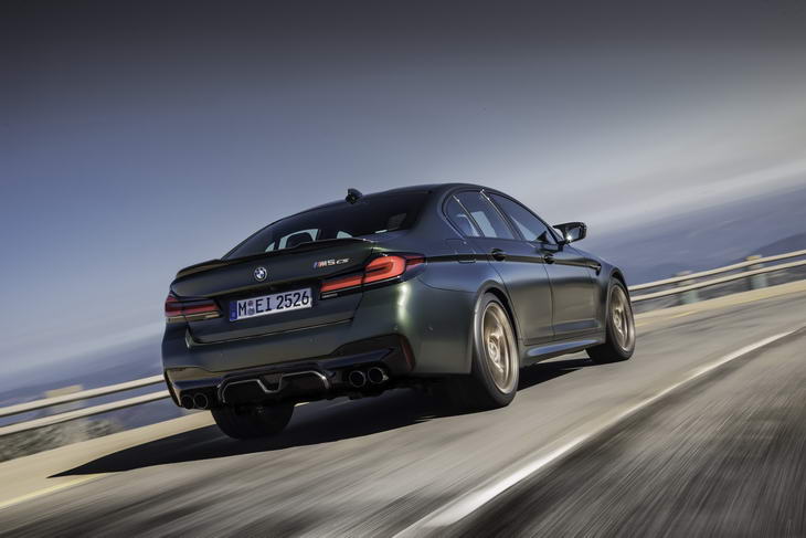 BMW M5 CS trasera