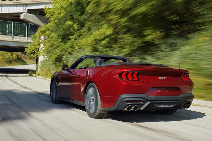 Ford Mustang Convertible 2023 