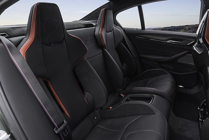 bmw-m5-cs-2021-asientos-traseros