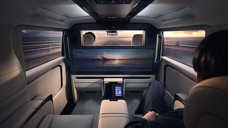 Lexus LM 2023: viajar de lujo en primera clase