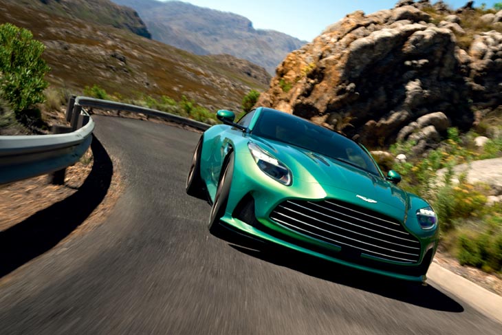 Aston Martin DB12