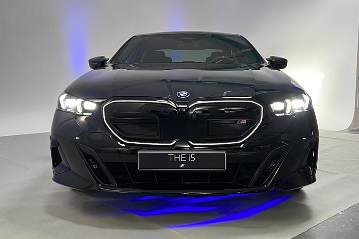 BMW Serie 5 2024: da la bienvenida a la electrificación