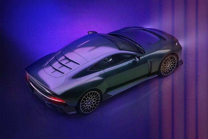 Aston Martin Valour: celebrando los 110 años a lo grande
