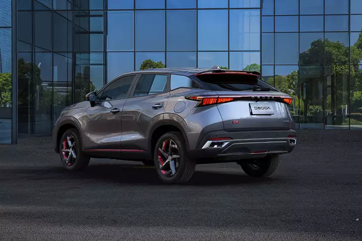 Omoda aterriza en España con el C5