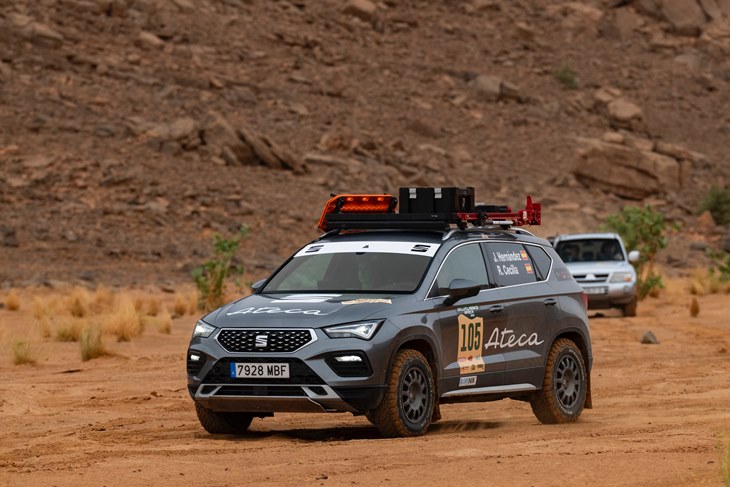 Conducimos el SEAT Ateca Marathon: el SUV convertido en coche rally-raid  que nadie esperaba