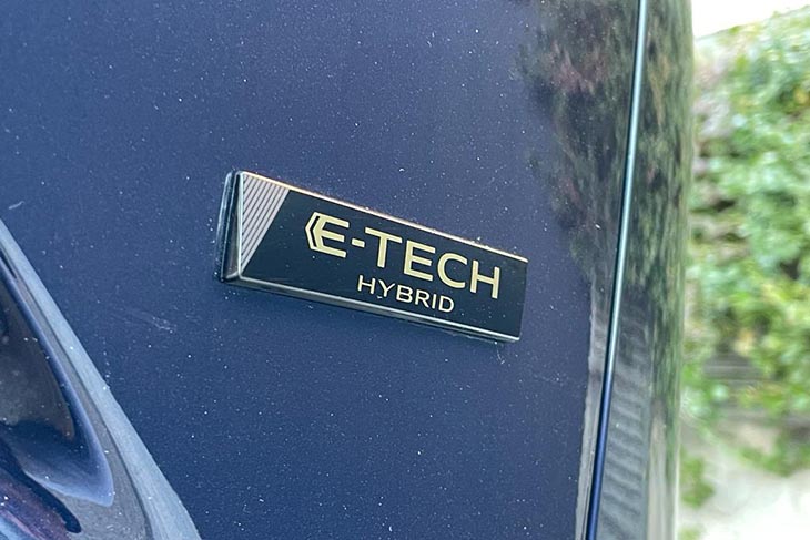 Cómo pasar la ITV de coches eléctricos o híbridos