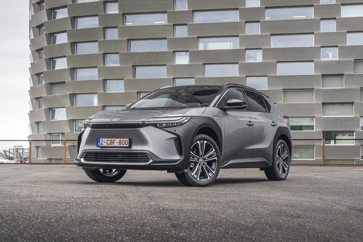 Toyota bZ4X 2025: gama renovada