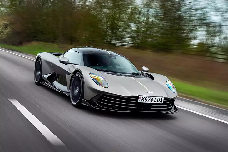 Aston Martin Valhalla: a un paso de la producción