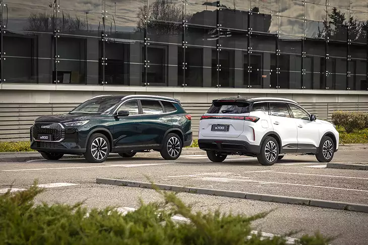 Ebro s700 y s800 PHEV: llegan los híbridos enchufables