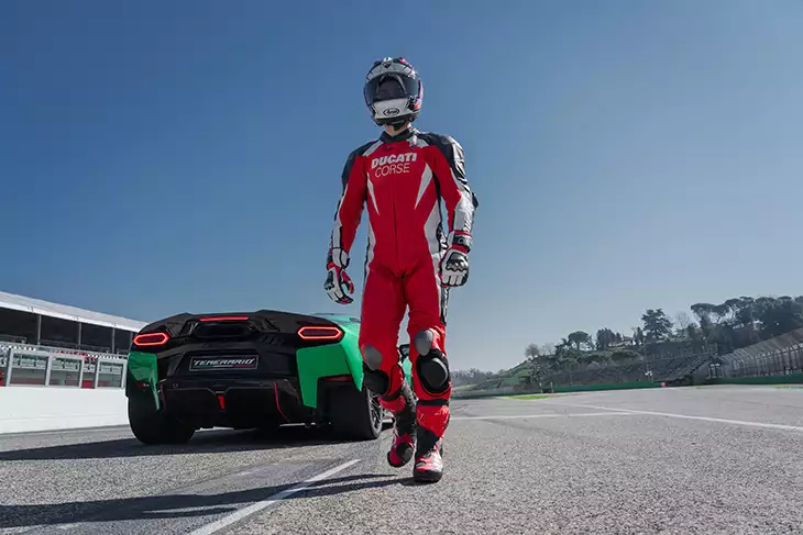 Lamborghini Temerario vs Ducati Panigale V4: duelo de titanes