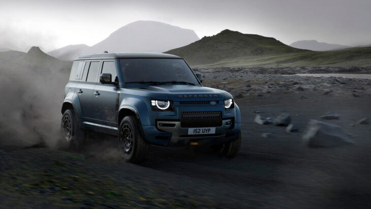 Land Rover Defender 2025