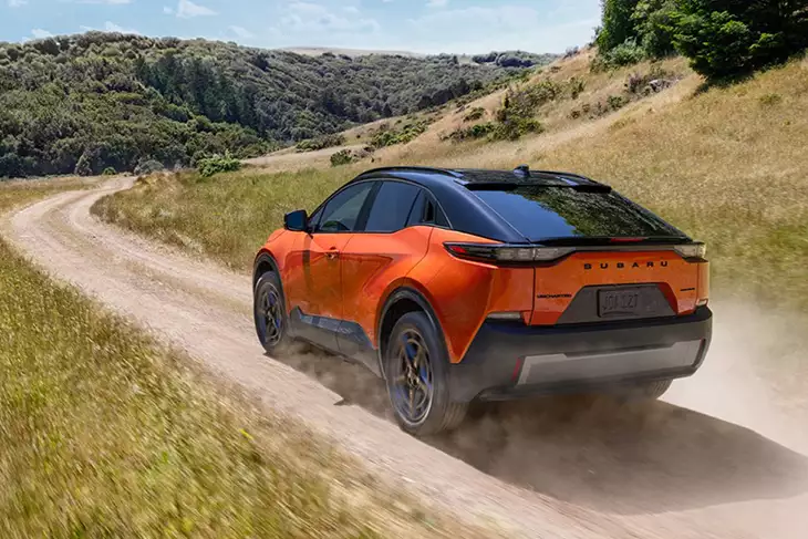 Subaru Uncharted 2026: nuevo SUV compacto eléctrico
