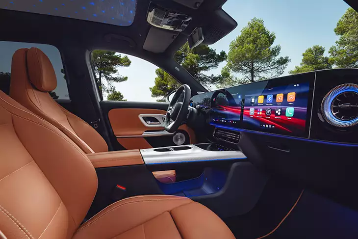 Mercedes GLB 2026: interior al descubierto