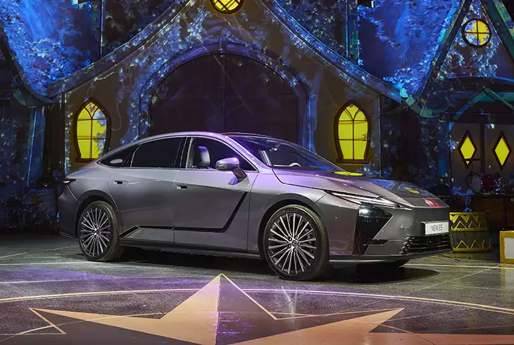 Lexus ES 2026: nos sentamos en el nuevo sedán premium