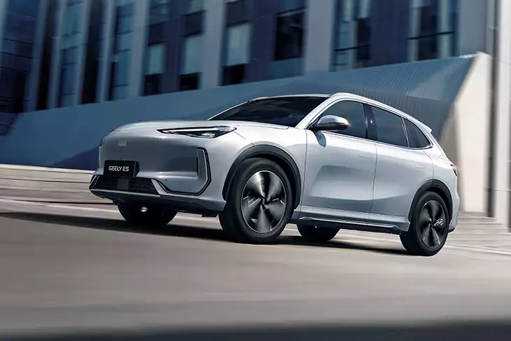 Los Geely Starray EM-i y Geely E5 ya tienen precios