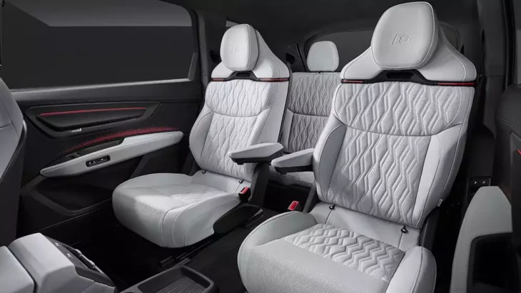 Audi Q9: anticipado su interior