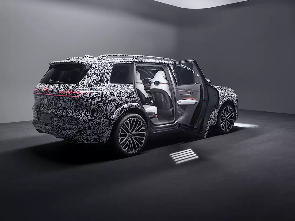 Audi Q9: anticipado su interior