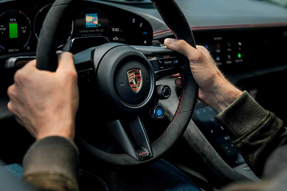 Porsche E-Shift: así funciona la caja de cambios deportiva virtual